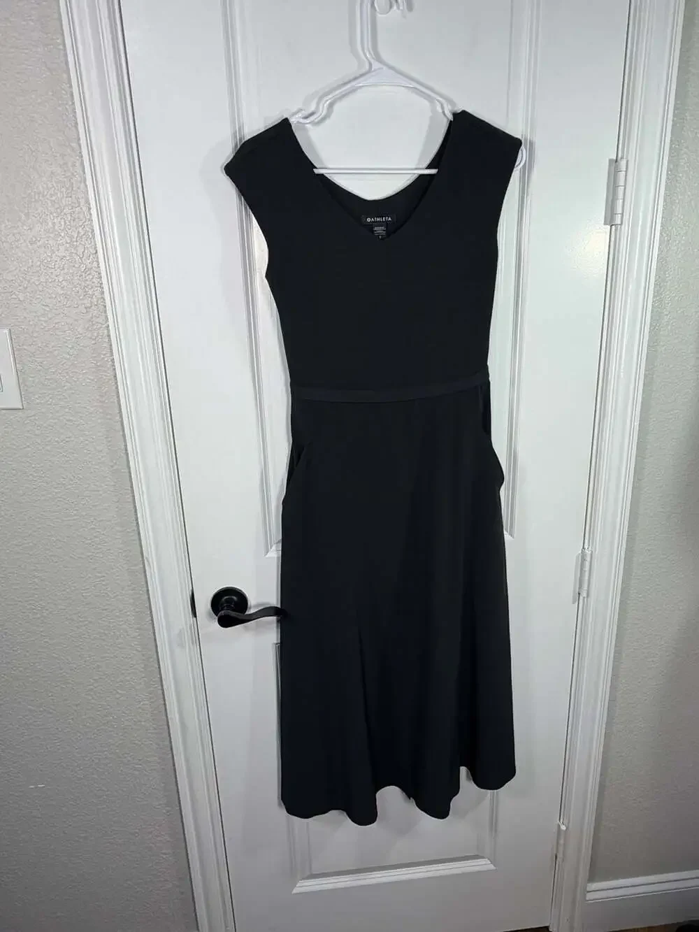 Athleta Ryder Ribbed Cutout Midi Dress Black Size SP - Picture 4 of 7